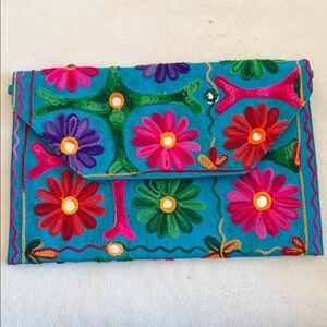 Floral Embroidered Clutch - Multicolor